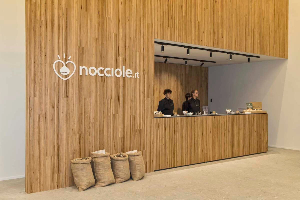 Reception desk with cloakroom
